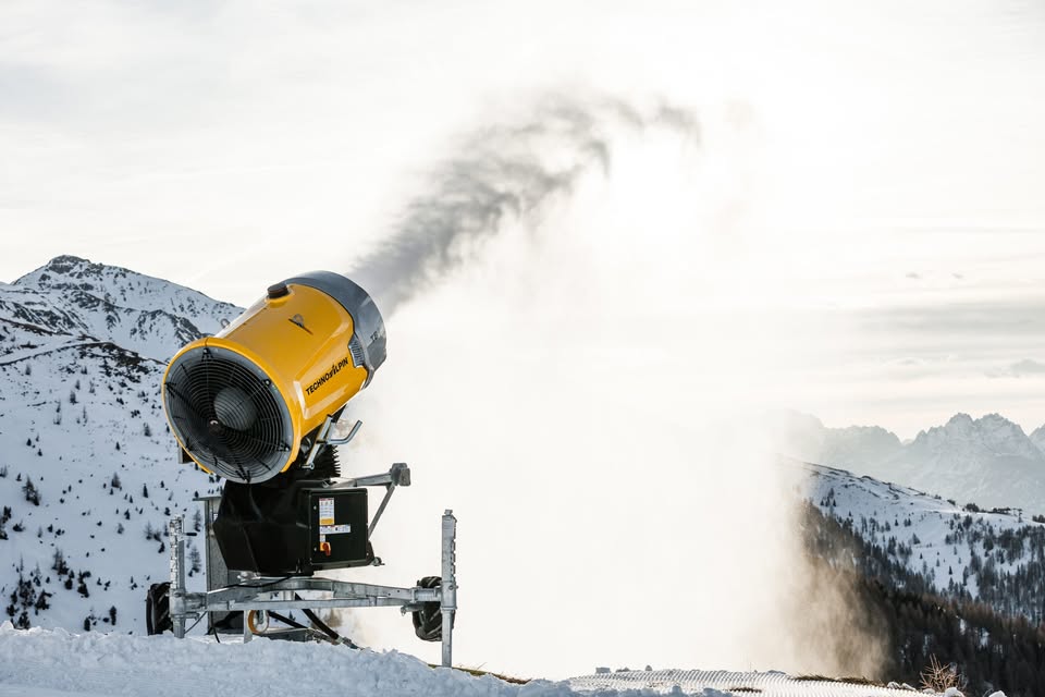 Snowmaking & Snowgroomers